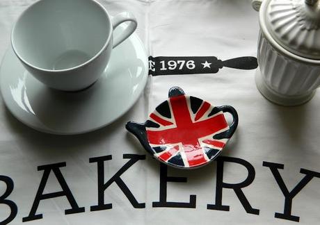Red Cupcakes & English Tea