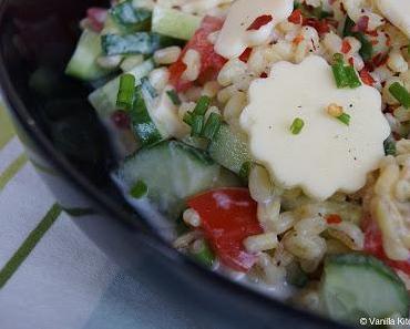 Ebly-Salat mit Käseblumen