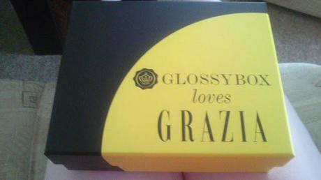 Glossybox Juni 2013 ''Glossybox loves GRAZIA'' (: