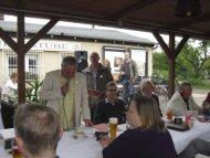 Rosenfest ohne Königin - dafür mit einem deftigen Politfrühschoppen