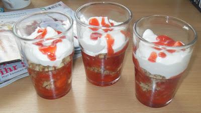 Erdbeer-Schicht-Dessert