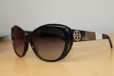 New In : Tory Burch Sunnies