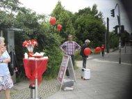 Gute Laune am Infostand