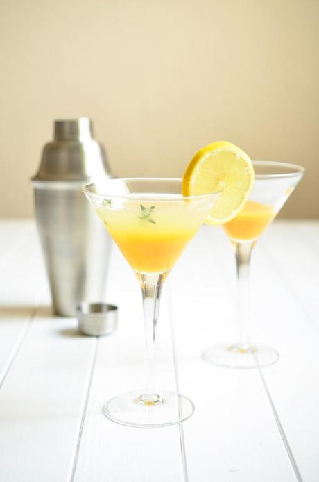 Cocktal für den Sommer: Summer Kiss mit Pfirsich und Thymian