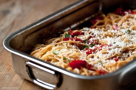 weltbeste Spaghetti mit Tomaten und Knoblauch geschmort