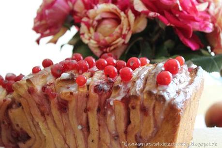 Pull-apart Cake mit Johannisbeerenkoniftüre aus dem neunen Lecker Bakery 2013/3