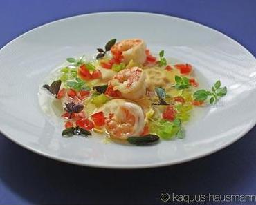 Garnelenravioli in klarem Tomatensud