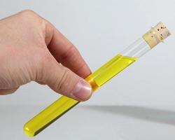 Bild von Reagenzglas zur Duftstoffgewinnung