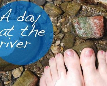 ♬OOTD♬ Sassy Clutch at the riverside