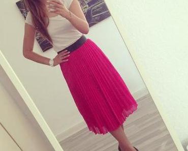 Fuchsia plaid skirt - Todays Outfit