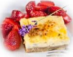 Crème brûlée squares à la lavande  – oder: Lecker Bakery plus Lavendel und Erdbeeren
