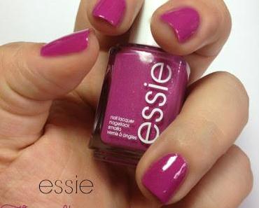 essie - The girls are out aus der Naughty Nautical Collection