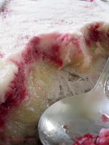 Galiamelonen-Himbeer Sorbet mit Limetten-Joghurt Eis