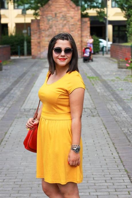 OUTFIT | Yellow Weekend