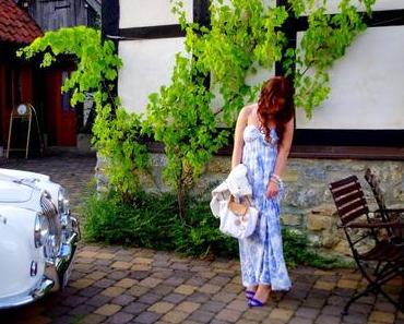 blue & white wedding