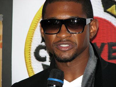 Usher: Ex beantragt Sorgerecht nachdem sein Sohn fast ertrunken wäre