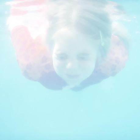Girl underwater, Unterwasserfoto