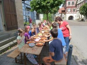 Pizza und Glocken! Steinheimer Kinderferienprogramm