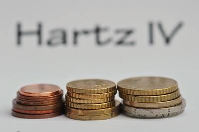 Hartz-IV News: Niedriglohnsektor verdrängt existenzsichernde Vollzeitbeschäftigungsverhältnisse und MEHR