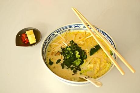 Vietnamesische Hühnchen-Kokos-Suppe im An Banh Mi in Düsseldorf