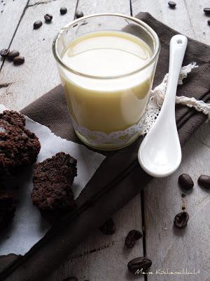 Espresso - Kardamon/Zimt Eis mit Cafe Brownie und Milchcreme Sauce