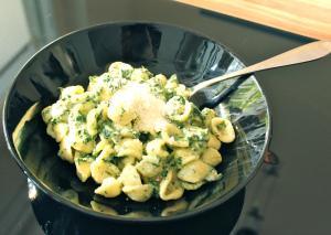 Orecchiette con salsa di spinaci e ricotta