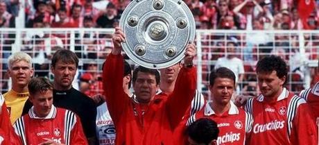 Otto Rehhagel wird 1998 mit dem Aufsteiger aus Kaiserslautern Deutscher Meister (www.magazin-forum.de)