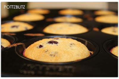 Merry Blueberry-Cupcakes mit Sahnefrosting