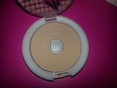 Review | Manhatten Clearface Compact Powder '75 beige'