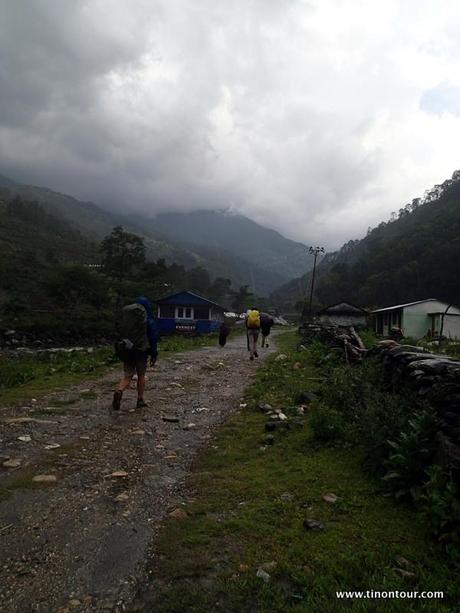  Himalaya Wanderung zum Annapurna Base Camp in Nepal im Dauerregen (Teil 1/3)