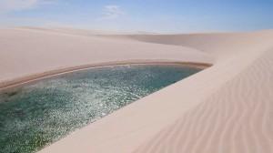 Süßwassersee in der Wüste
