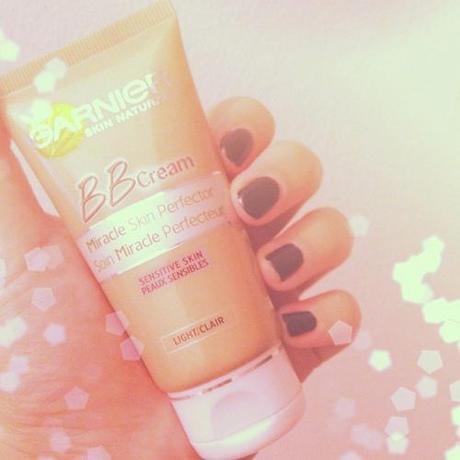 Meine Beauty-Waffe  #beauty #products #review #bb #bbcream #garnier #face #skin #notd #chanel #blogger #blog #girl #fashionblogger #fashionblogger_de #life #today #like #new #newin #cosmetics #lifestyle #miracle