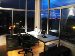 Büromöbel als designelemnt in einem Zimmer - Flickr: mkosut