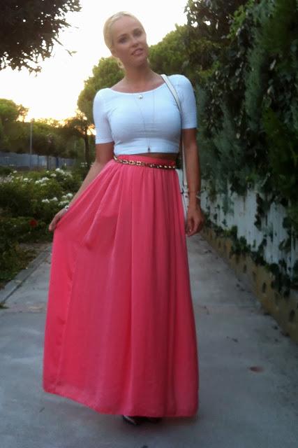 Thursday to go: Maxi skirt and cropped top
