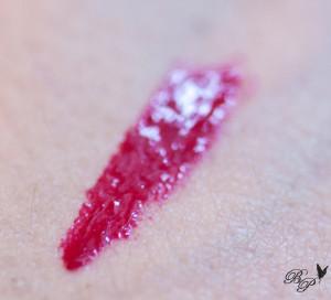 Swatch_Thrilling_Lipstain_Catrice_LE