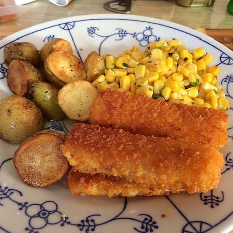 Gestern gab's ja so tolles Essen, da habe ich heute mal die Tiefkühle leergemacht. @having Fischstäbchen! #foodporn - via Instagram