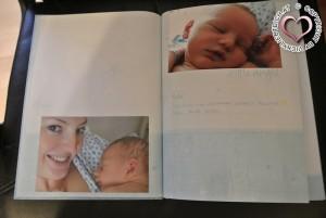 Erinnerungen – Babybuch, Babykarten und Zeitung