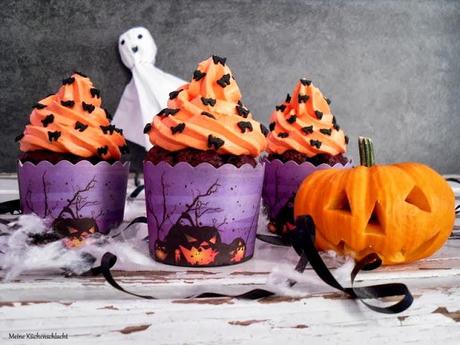 Kürbis-Gewürz-Schoko Cupcakes im Halloween Gewand