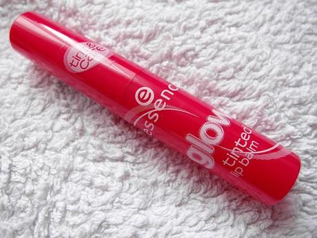 Test: essence glow tinted lip balm - 01 LIGHT UP!