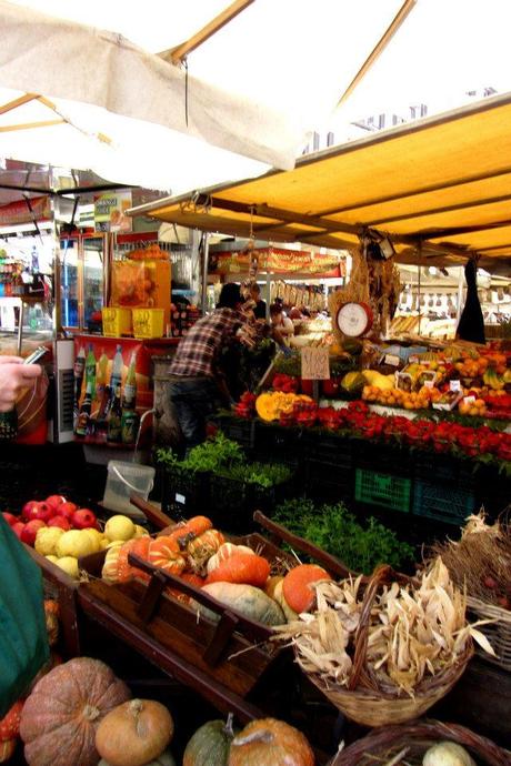 Wochenmarkt am Comp del Fiori