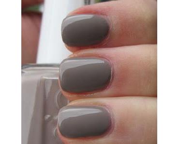 essie Miss Fancy Pants [Stylenomics]