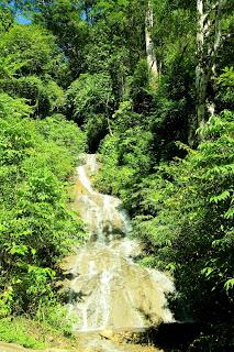Abenteuer Costa Rica / am rauschenden Bach mitten im Regenwald