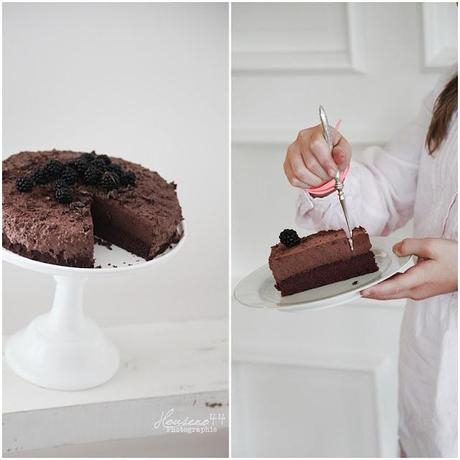 Mousse au Chocolate Cake