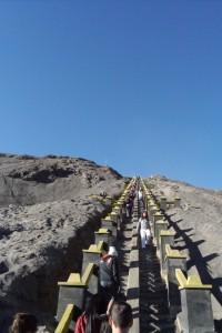 Mount Bromo Higway to heaven 200x300 Mount Bromo   Aktiver Vulkan mit atemberaubender Natur!  [Tag 5, 6]