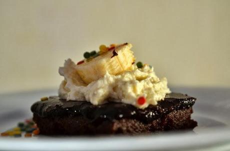 [Rezept] Brownies mit Frischkäsebananencreme!