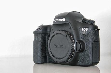 New in: Canon EOS 6D, DLSR-Vollformat mit WiFi