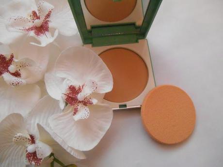 Clinique - Stay-Matte Sheer Pressed Powder