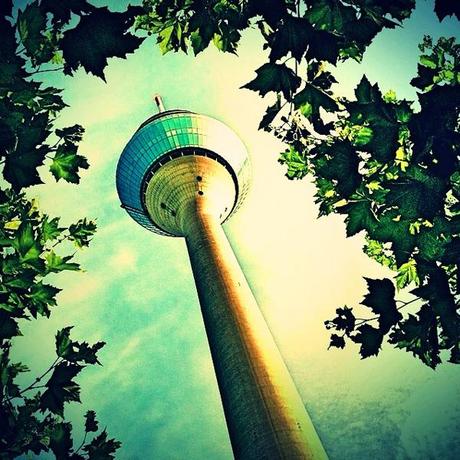 Düsseldorfs Wahrzeichen, der Rheinturm