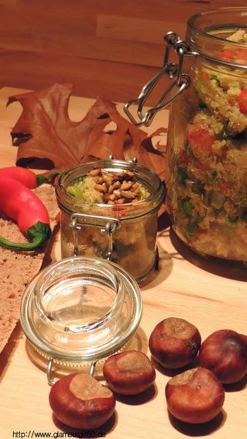 [Vegan] Quinoa Salat mit Curry-Sonnenblumenkern-Topping