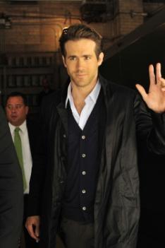 45062, NEW YORK, NEW YORK -Friday September 17 2010. Ryan Reynolds, husband of Scarlett Johansson, is seen leaving the CBS's The Early Show and signed autographs for fans before heading to breakfast at Sarabeth's in Midtown. Photograph: PacificCoastNews.com